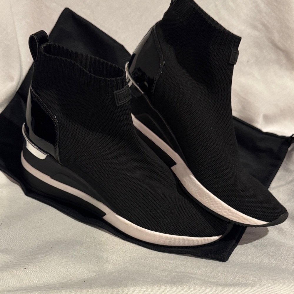 LAST DAY Michael Kors Black Athletic